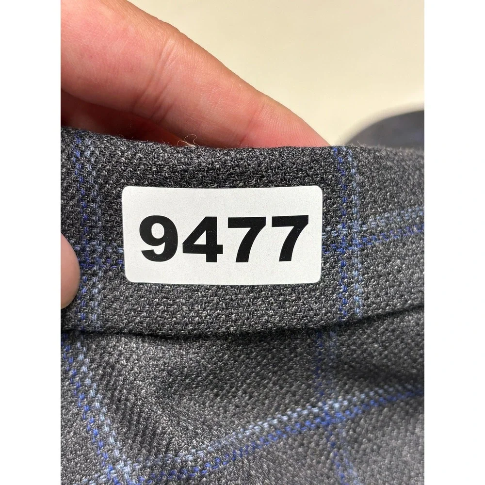 Jos. A. Bank Traveler Blazer Mens 40R Grey Blue Windowpane Plaid 100% Wool